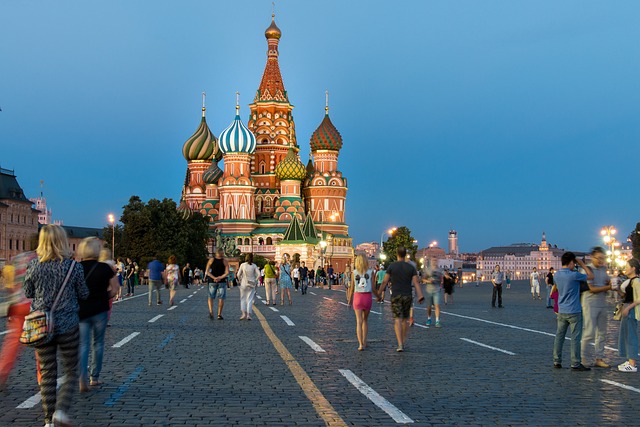 Confina con 14 Stati: le attrazioni culturali della Russia